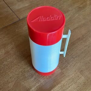 Aladdin Hy Lo Thermos bottle, 1970 Vintage, new w instruction booklet. NEW